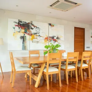 sienna-villas.hotelsseminyak.net/